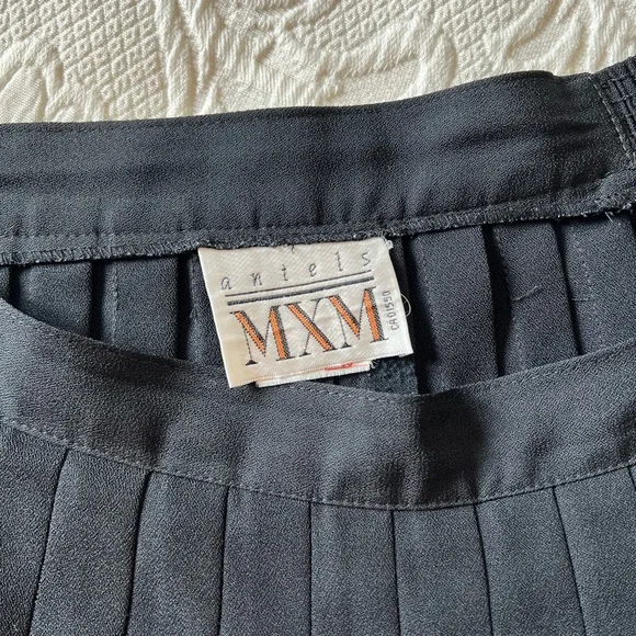 Vintage Antels MXM Elegant Black Pleated Skirt - Picture 3 of 4